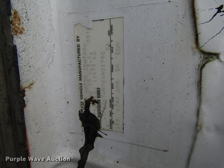 image for item DF7933 1984 Ford B700 oil distribution truck