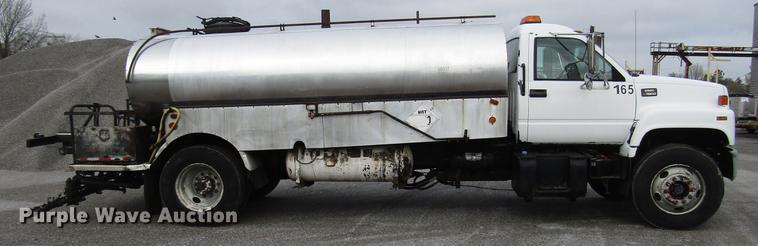 image for item DF7934 1997 GMC C7500 oil distribution truck