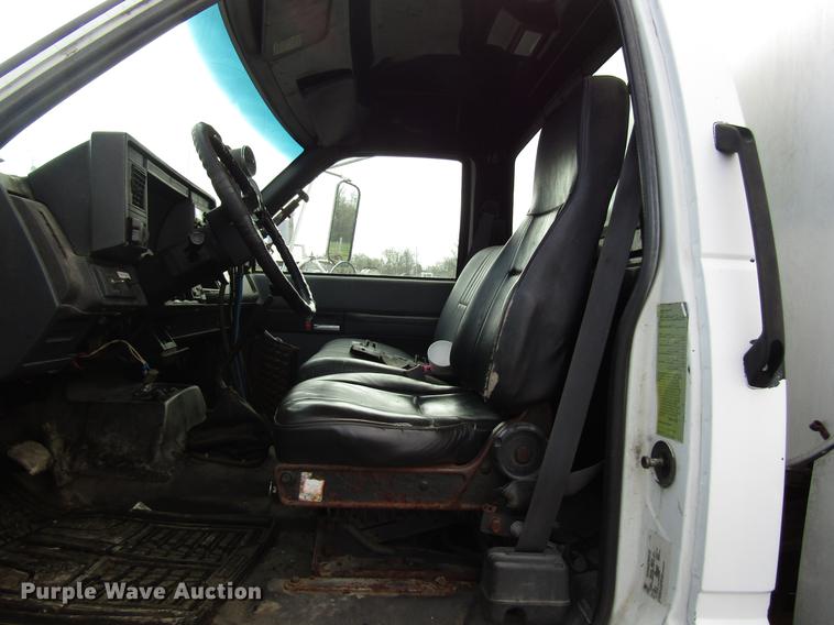 image for item DF7934 1997 GMC C7500 oil distribution truck