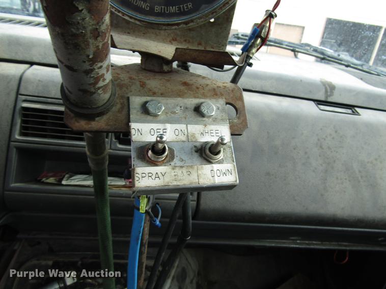 image for item DF7934 1997 GMC C7500 oil distribution truck