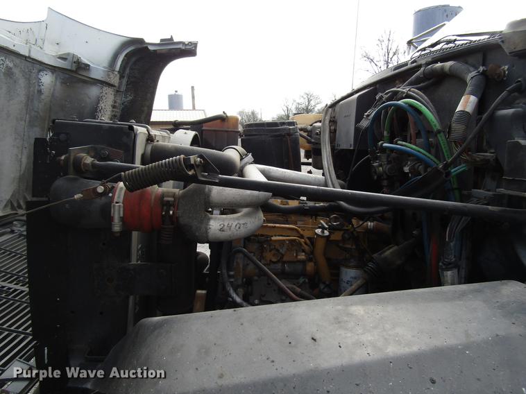 image for item DF7934 1997 GMC C7500 oil distribution truck