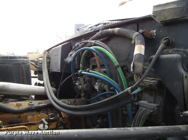 image for item DF7934 1997 GMC C7500 oil distribution truck