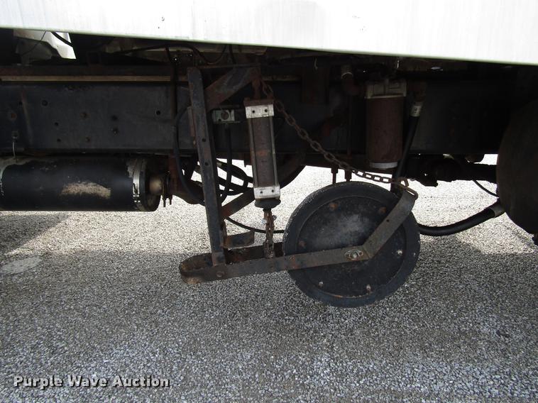 image for item DF7934 1997 GMC C7500 oil distribution truck