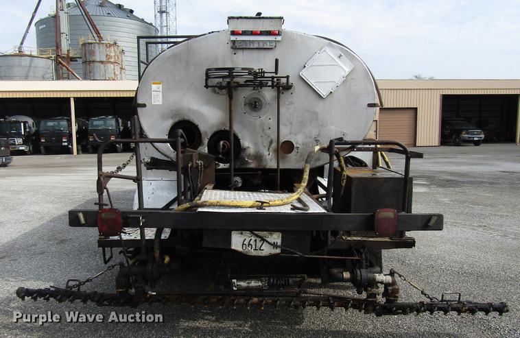 image for item DF7934 1997 GMC C7500 oil distribution truck