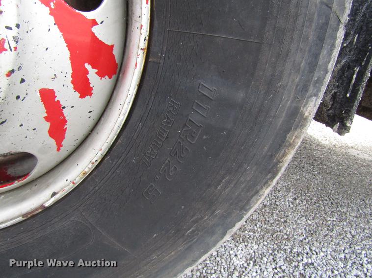 image for item DF7934 1997 GMC C7500 oil distribution truck