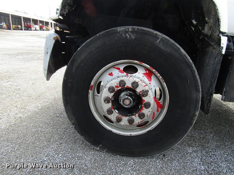 image for item DF7934 1997 GMC C7500 oil distribution truck