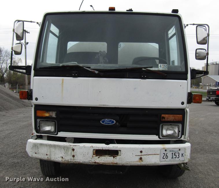 image for item DF7935 1988 Ford CF8000 oil distribution truck