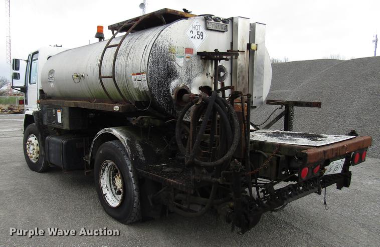 image for item DF7935 1988 Ford CF8000 oil distribution truck