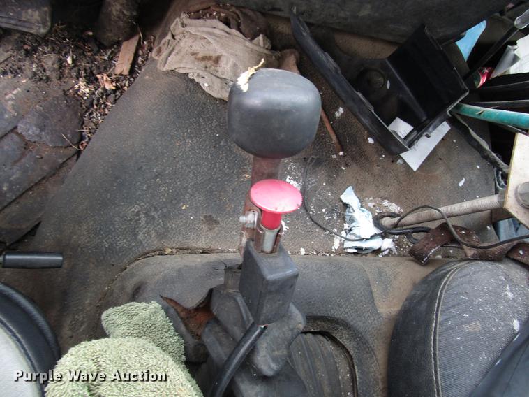 image for item DF7935 1988 Ford CF8000 oil distribution truck