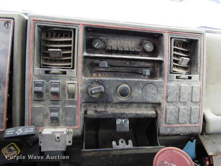 image for item DF7935 1988 Ford CF8000 oil distribution truck