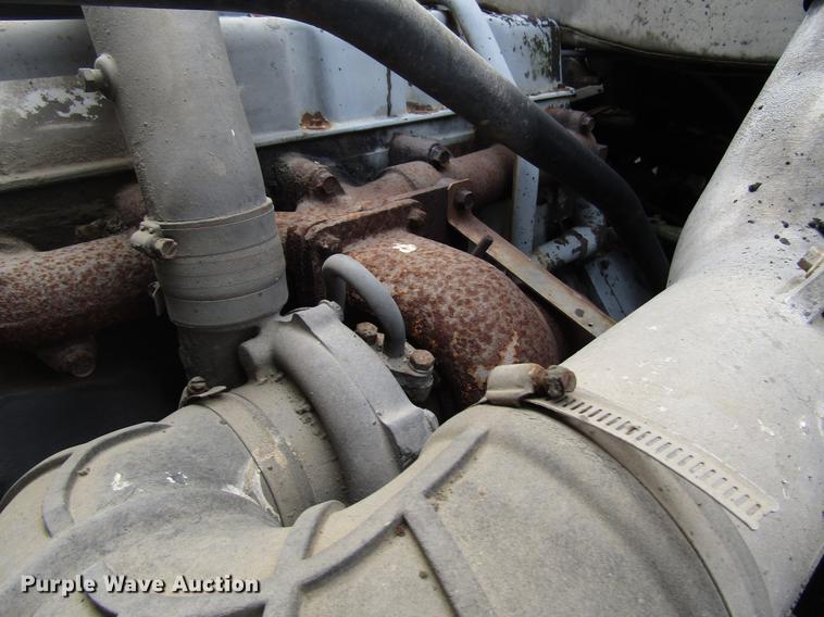 image for item DF7935 1988 Ford CF8000 oil distribution truck