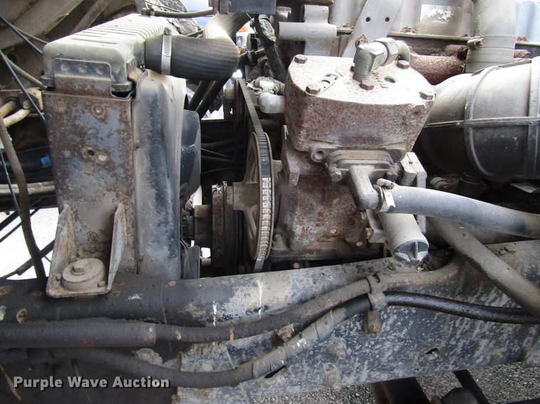 image for item DF7935 1988 Ford CF8000 oil distribution truck