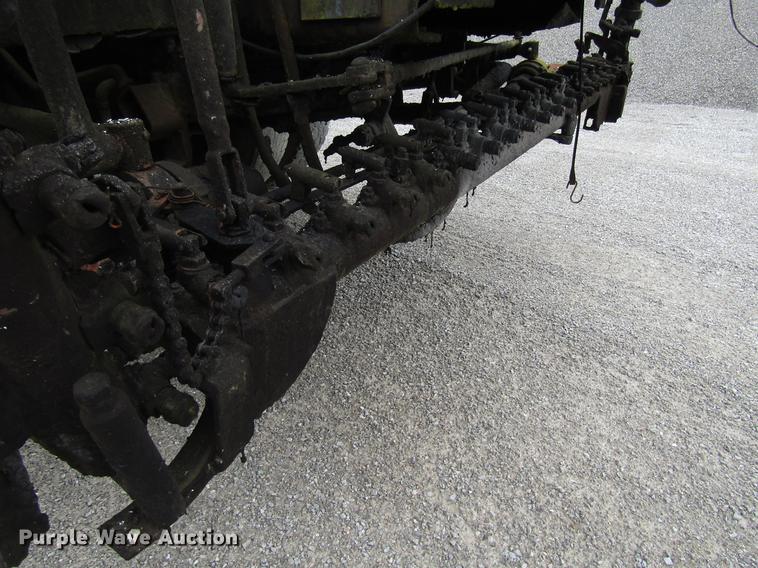 image for item DF7935 1988 Ford CF8000 oil distribution truck