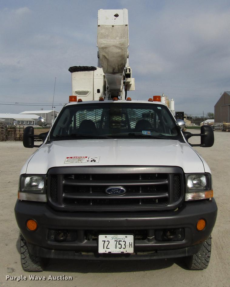 image for item DF7945 2004 Ford F550 Super Duty bucket truck