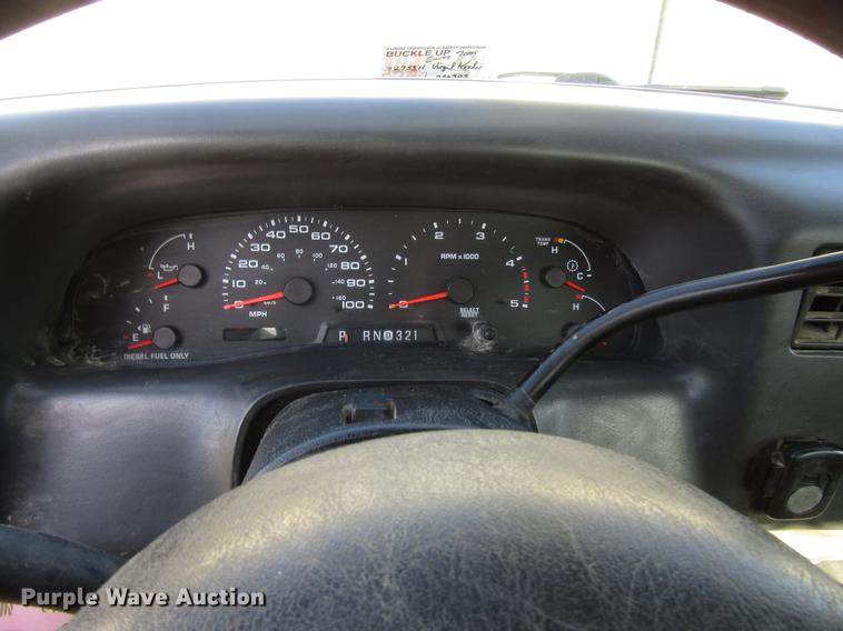 image for item DF7945 2004 Ford F550 Super Duty bucket truck