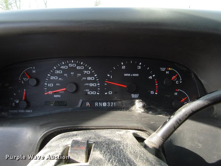 image for item DF7945 2004 Ford F550 Super Duty bucket truck