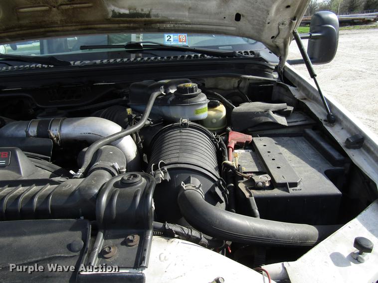 image for item DF7945 2004 Ford F550 Super Duty bucket truck