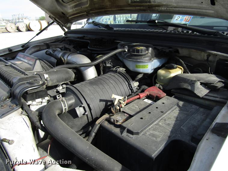 image for item DF7945 2004 Ford F550 Super Duty bucket truck