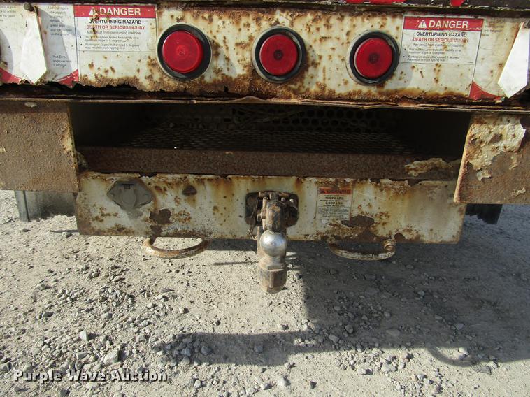 image for item DF7945 2004 Ford F550 Super Duty bucket truck