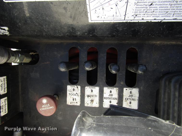 image for item DF7945 2004 Ford F550 Super Duty bucket truck