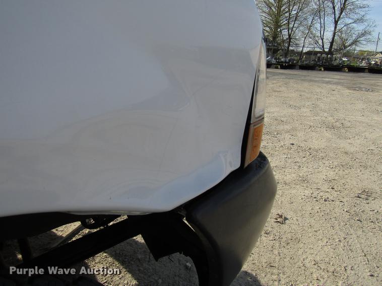 image for item DF7945 2004 Ford F550 Super Duty bucket truck