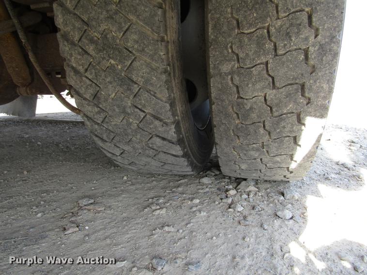 image for item DF7945 2004 Ford F550 Super Duty bucket truck