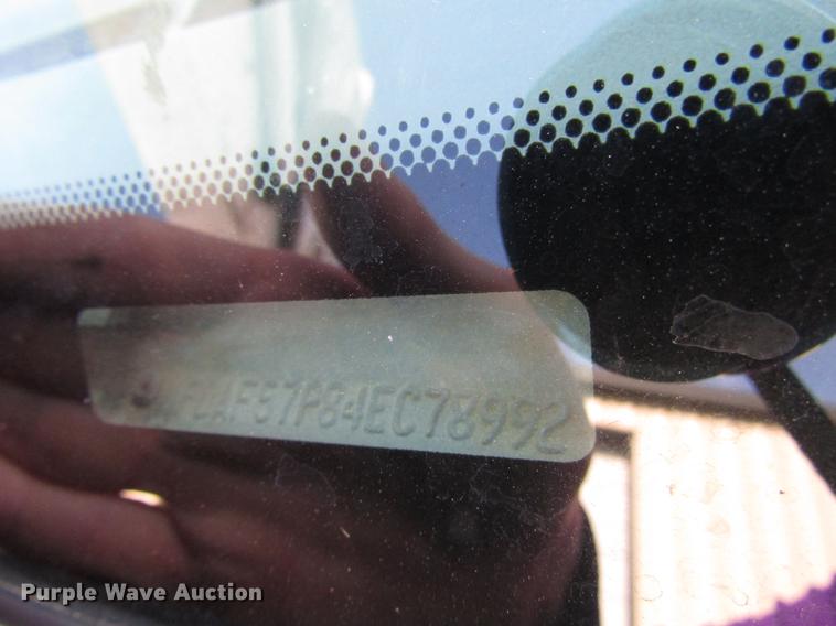 image for item DF7945 2004 Ford F550 Super Duty bucket truck