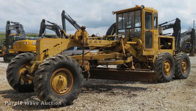 image for item DG3954 1963 Caterpillar 12E rigid frame motor grader