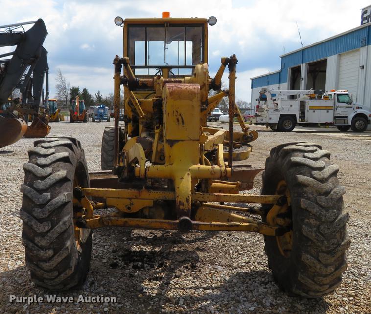 image for item DG3954 1963 Caterpillar 12E rigid frame motor grader