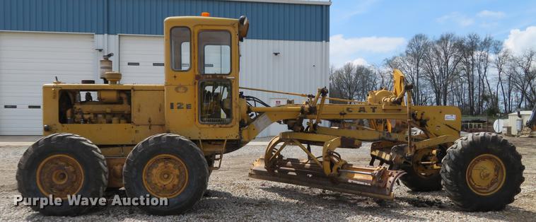 image for item DG3954 1963 Caterpillar 12E rigid frame motor grader