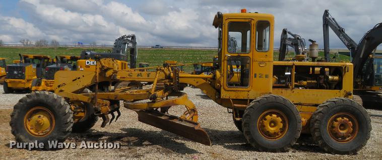 image for item DG3954 1963 Caterpillar 12E rigid frame motor grader