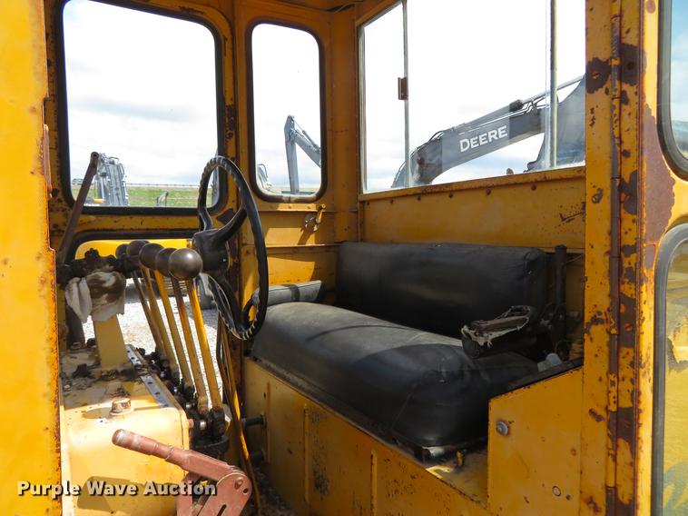 image for item DG3954 1963 Caterpillar 12E rigid frame motor grader