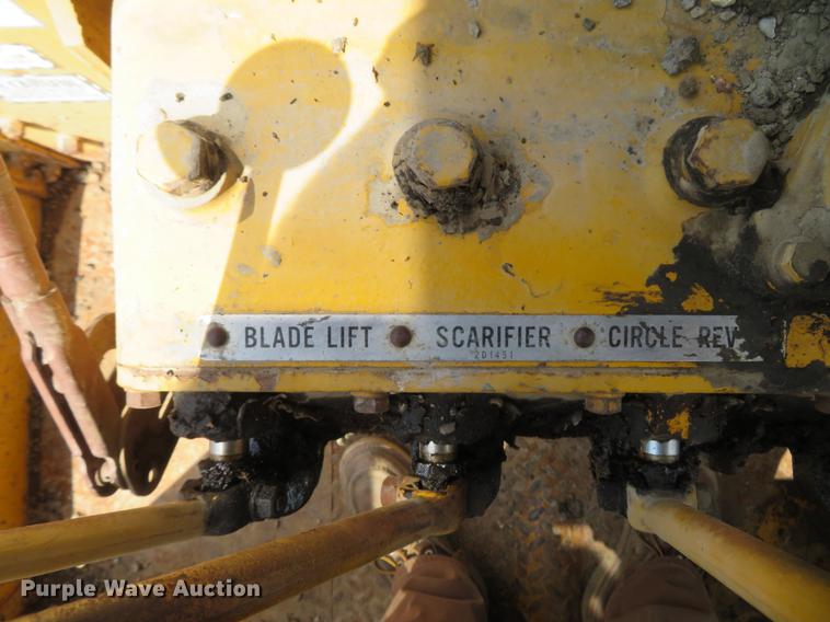 image for item DG3954 1963 Caterpillar 12E rigid frame motor grader