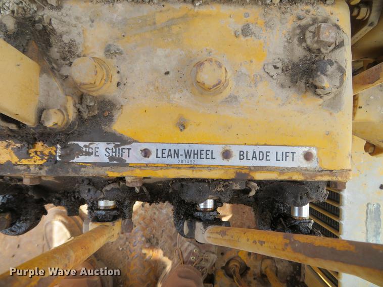 image for item DG3954 1963 Caterpillar 12E rigid frame motor grader