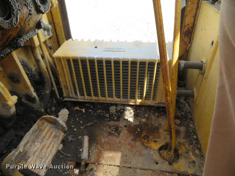 image for item DG3954 1963 Caterpillar 12E rigid frame motor grader