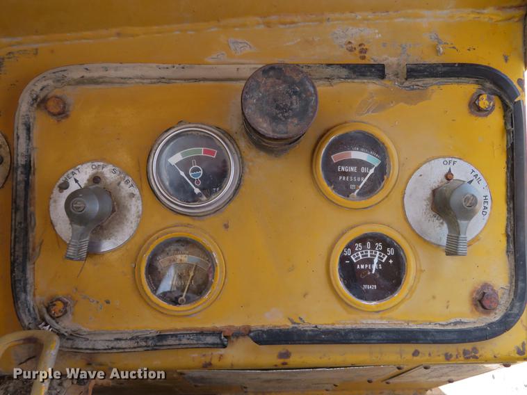 image for item DG3954 1963 Caterpillar 12E rigid frame motor grader