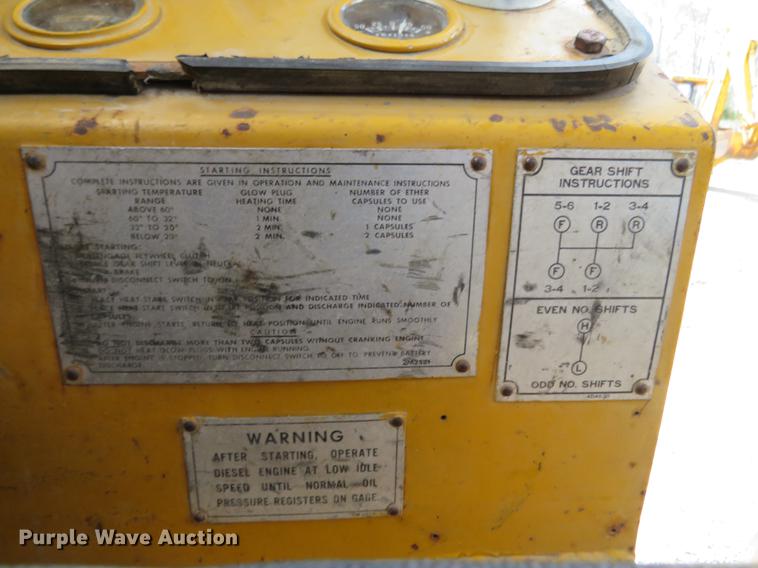 image for item DG3954 1963 Caterpillar 12E rigid frame motor grader