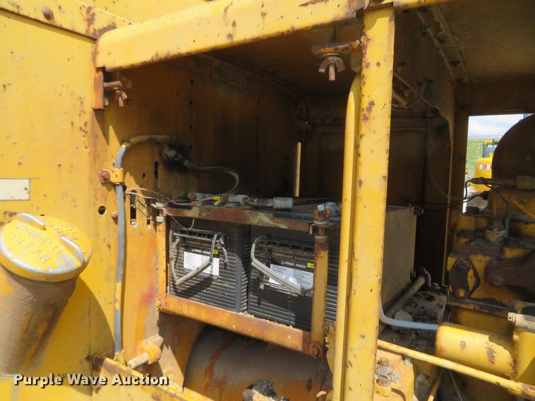 image for item DG3954 1963 Caterpillar 12E rigid frame motor grader