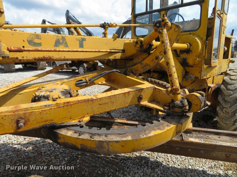 image for item DG3954 1963 Caterpillar 12E rigid frame motor grader