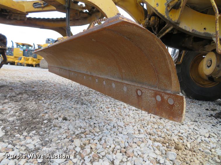 image for item DG3954 1963 Caterpillar 12E rigid frame motor grader