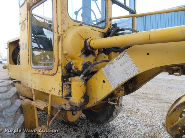 image for item DG3954 1963 Caterpillar 12E rigid frame motor grader