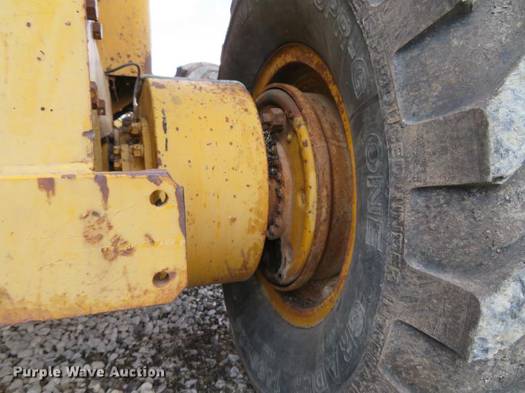 image for item DG3954 1963 Caterpillar 12E rigid frame motor grader