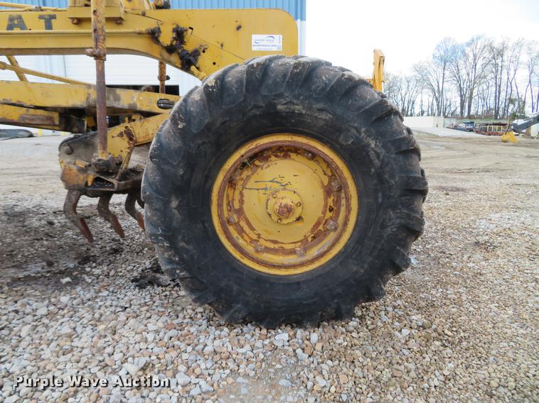 image for item DG3954 1963 Caterpillar 12E rigid frame motor grader