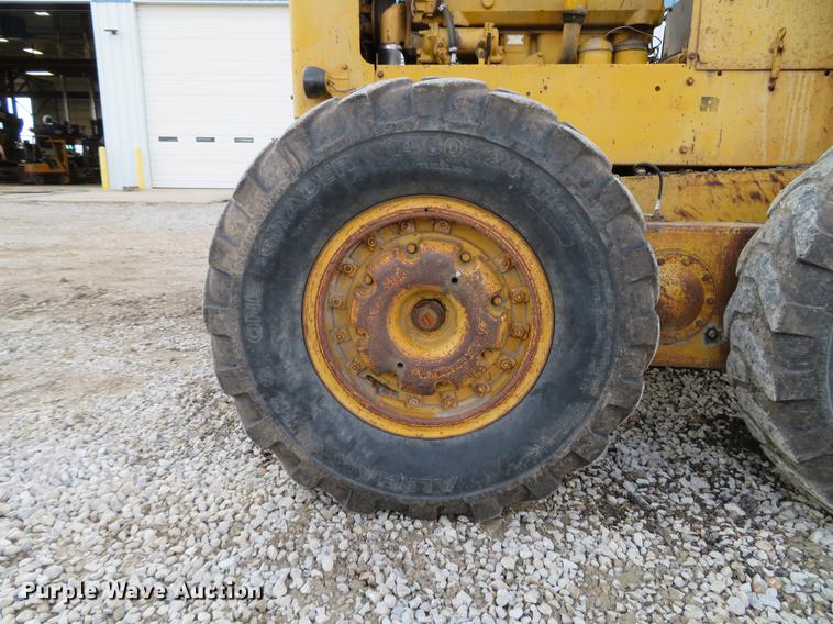 image for item DG3954 1963 Caterpillar 12E rigid frame motor grader