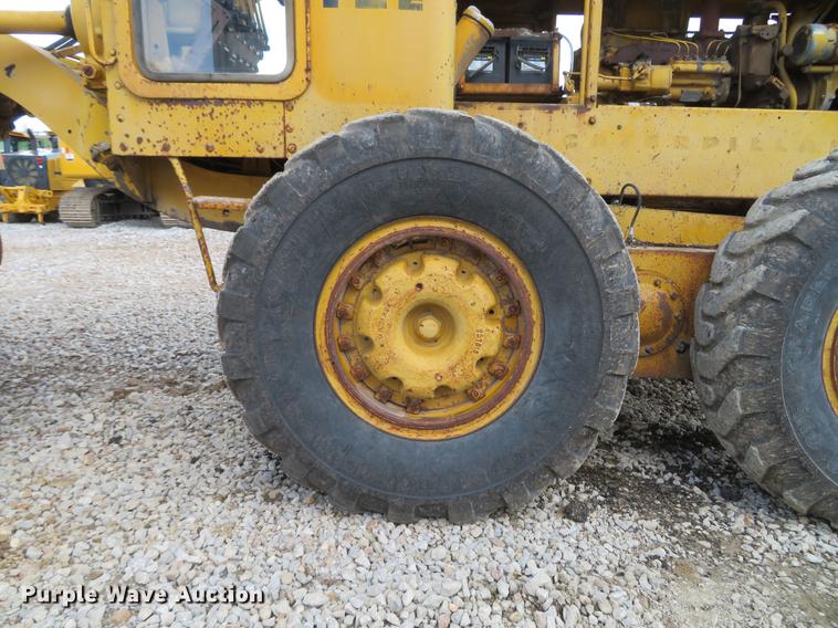 image for item DG3954 1963 Caterpillar 12E rigid frame motor grader