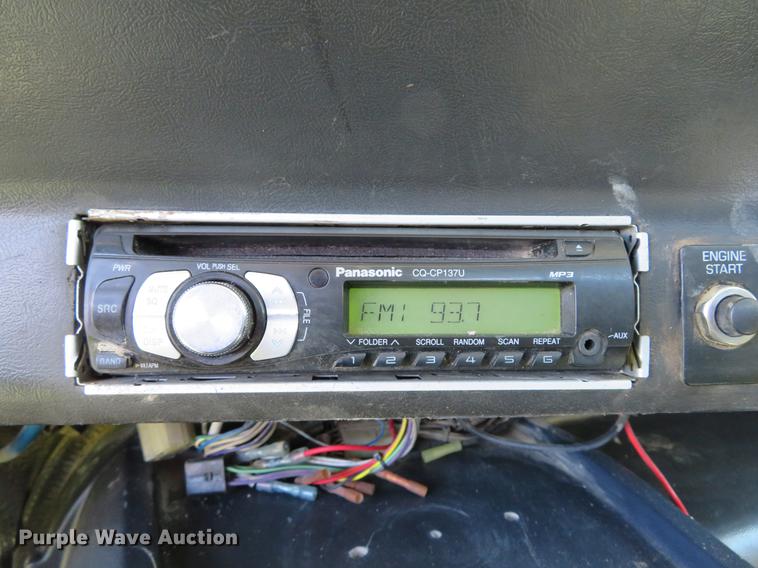 image for item DG3958 2000 Volvo WB roll-off container truck