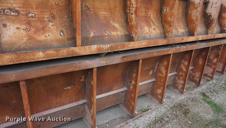 image for item DI9250 (2) concrete barrier forms