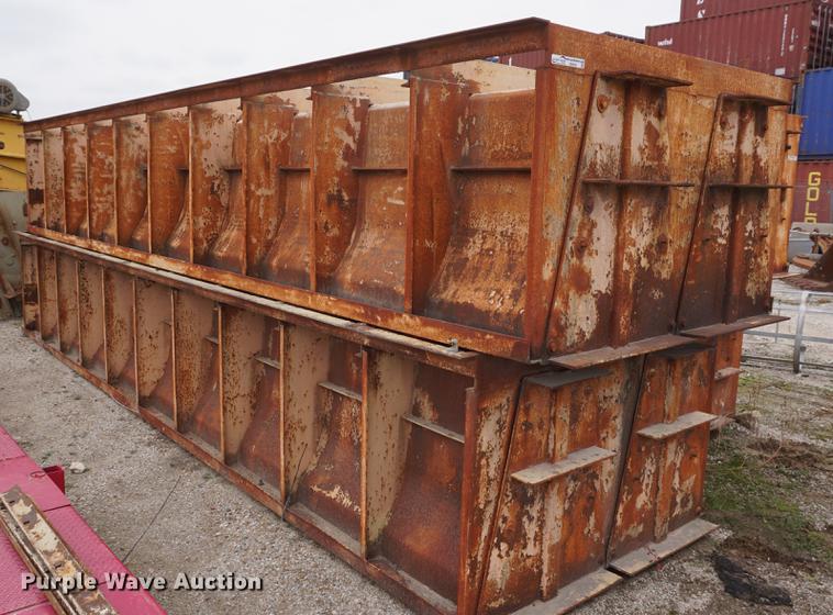 image for item DI9251 (2) concrete barrier forms