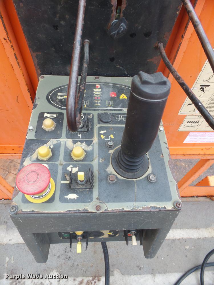 image for item DX9172 2006 JLG 3394RT scissor lift