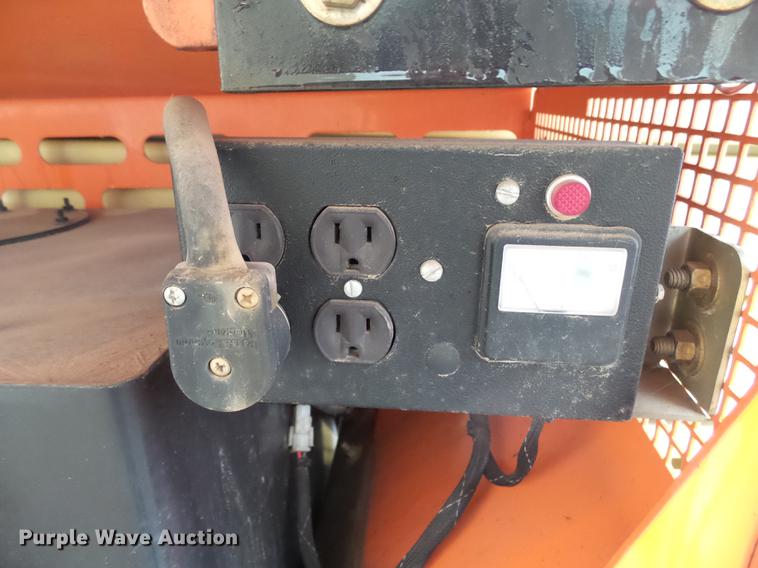 image for item DX9173 2006 JLG 3394RT scissor lift